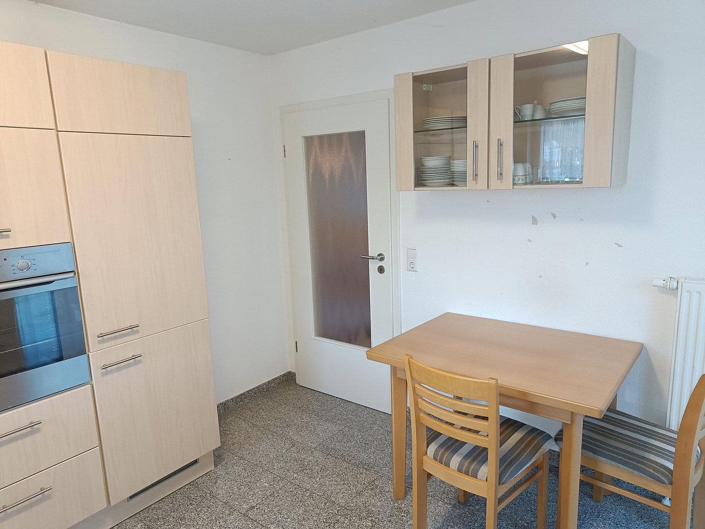 Prenájom domu 127 m², pozemek 475 m², Wiernsheim, Bádensko-Wurttembersko Prenájom domu 127 m², pozemek 475 m², Wiernsheim, Bádensko-Wurttembersko