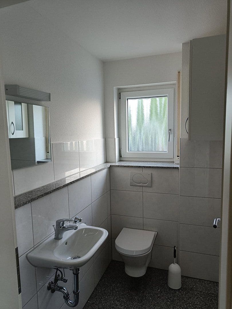 Prenájom domu 127 m², pozemek 475 m², Wiernsheim, Bádensko-Wurttembersko Prenájom domu 127 m², pozemek 475 m², Wiernsheim, Bádensko-Wurttembersko