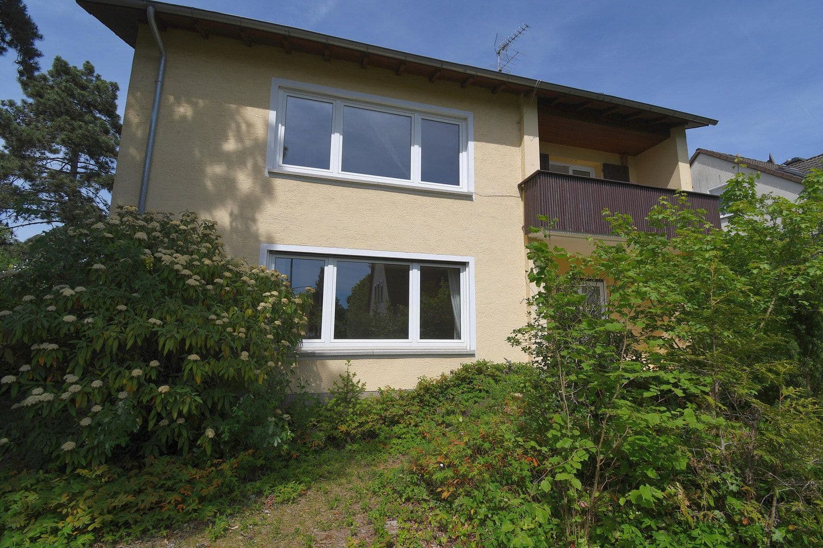 Predaj domu 142 m², pozemek 452 m², Wiesbaden, Hesensko Predaj domu 142 m², pozemek 452 m², Wiesbaden, Hesensko