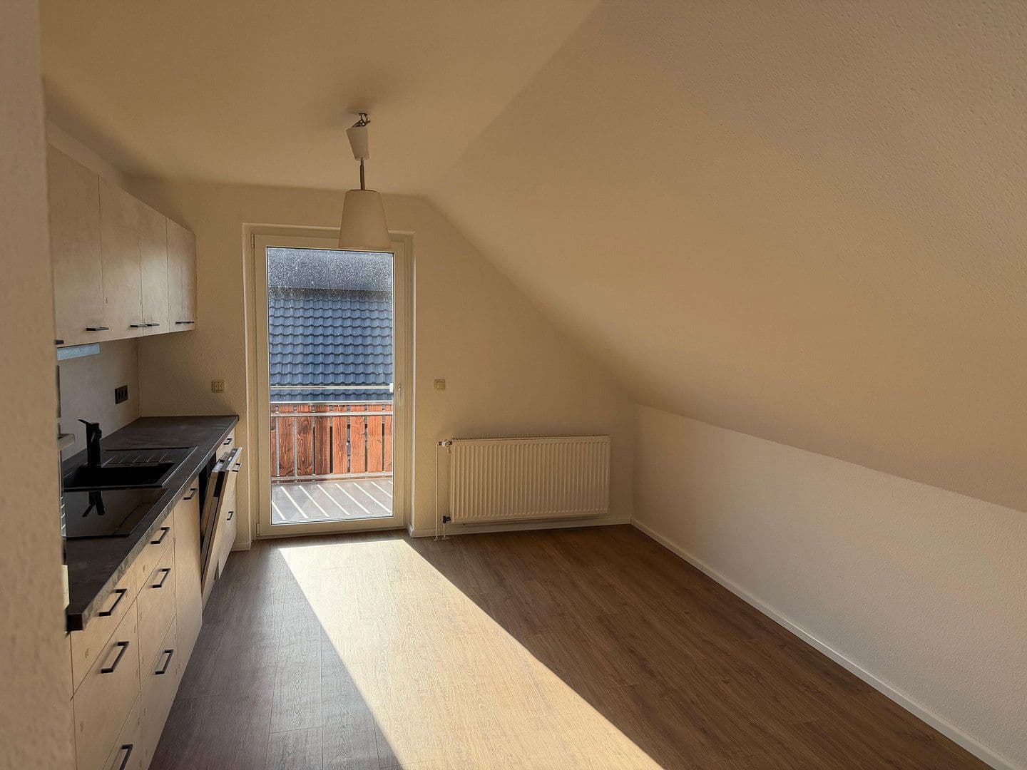 Prenájom bytu 3-izbový 90 m², Garbsen, Dolné Sasko Prenájom bytu 3-izbový 90 m², Garbsen, Dolné Sasko