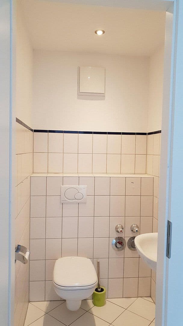 Prenájom bytu 3-izbový 84 m², Robert-Koch-Str. 38, Ottobrunn, Bavorsko Prenájom bytu 3-izbový 84 m², Robert-Koch-Str. 38, Ottobrunn, Bavorsko