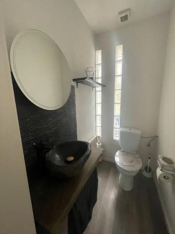 Prenájom domu 212 m², pozemek 1.500 m², Suderburg, Dolné Sasko Prenájom domu 212 m², pozemek 1.500 m², Suderburg, Dolné Sasko
