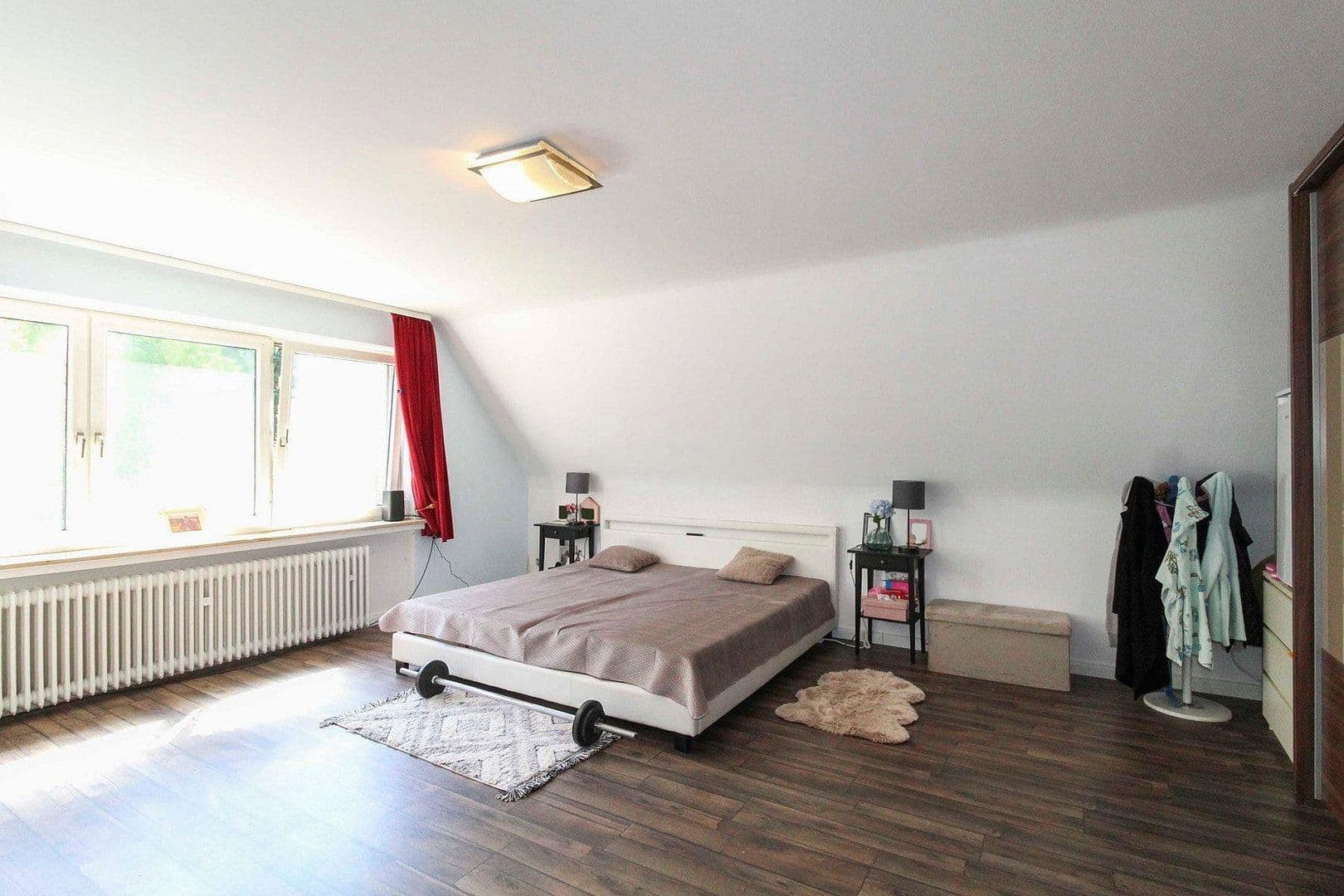 Prenájom domu 212 m², pozemek 1.500 m², Suderburg, Dolné Sasko Prenájom domu 212 m², pozemek 1.500 m², Suderburg, Dolné Sasko