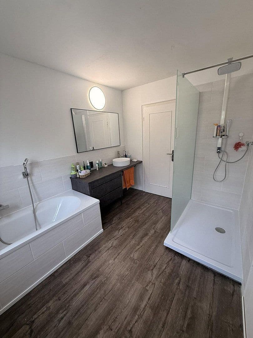 Prenájom domu 212 m², pozemek 1.500 m², Suderburg, Dolné Sasko Prenájom domu 212 m², pozemek 1.500 m², Suderburg, Dolné Sasko