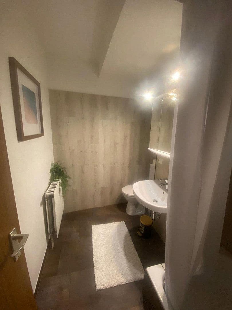 Prenájom bytu 1-izbový 40 m², Kurfürstenanlage 61, Heidelberg, Bádensko-Wurttembersko Prenájom bytu 1-izbový 40 m², Kurfürstenanlage 61, Heidelberg, Bádensko-Wurttembersko