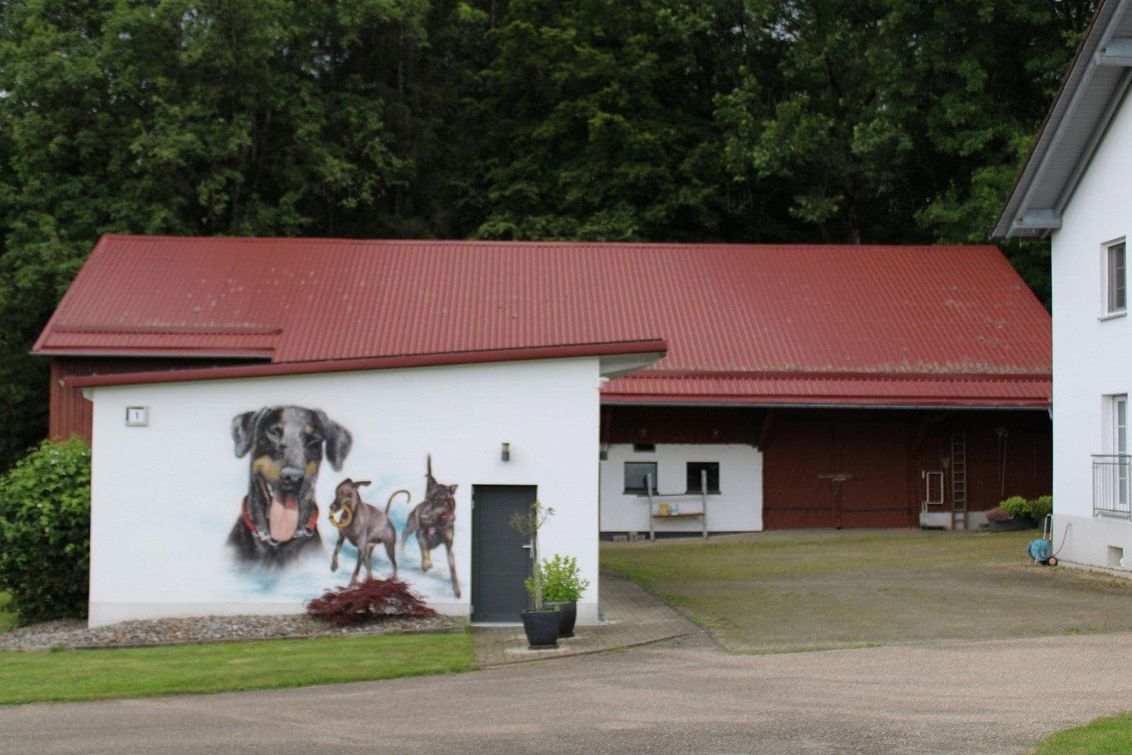 Predaj domu 270 m², pozemek 9.241 m², Stühlingen, Bádensko-Wurttembersko Predaj domu 270 m², pozemek 9.241 m², Stühlingen, Bádensko-Wurttembersko