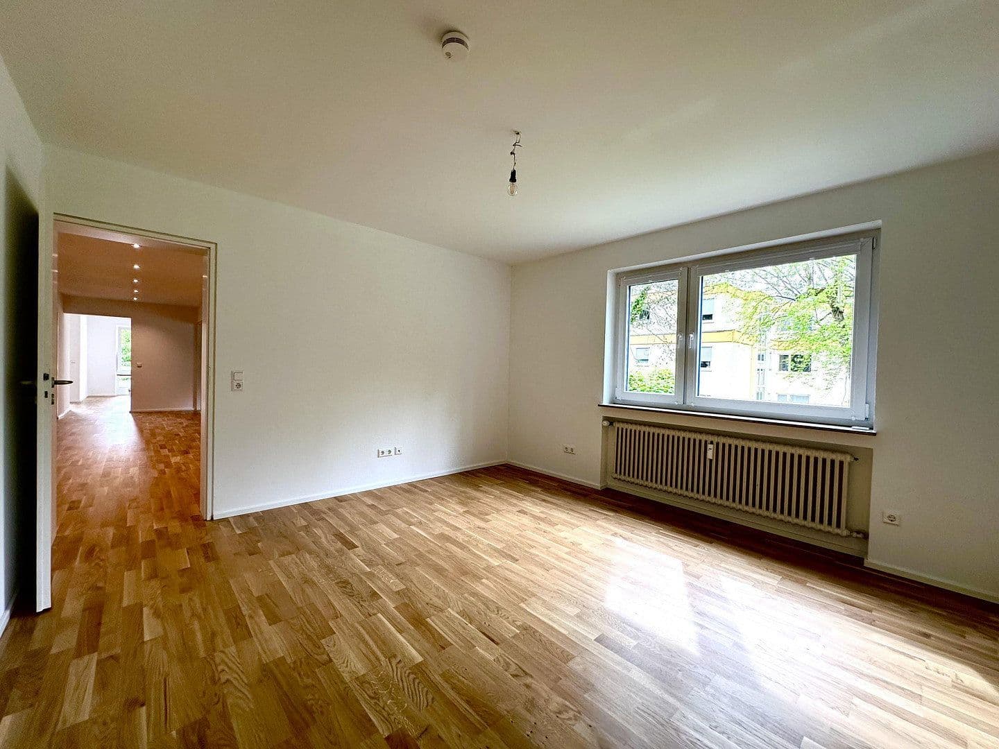 Prenájom bytu 3-izbový 115 m², Göppingen, Bádensko-Wurttembersko Prenájom bytu 3-izbový 115 m², Göppingen, Bádensko-Wurttembersko