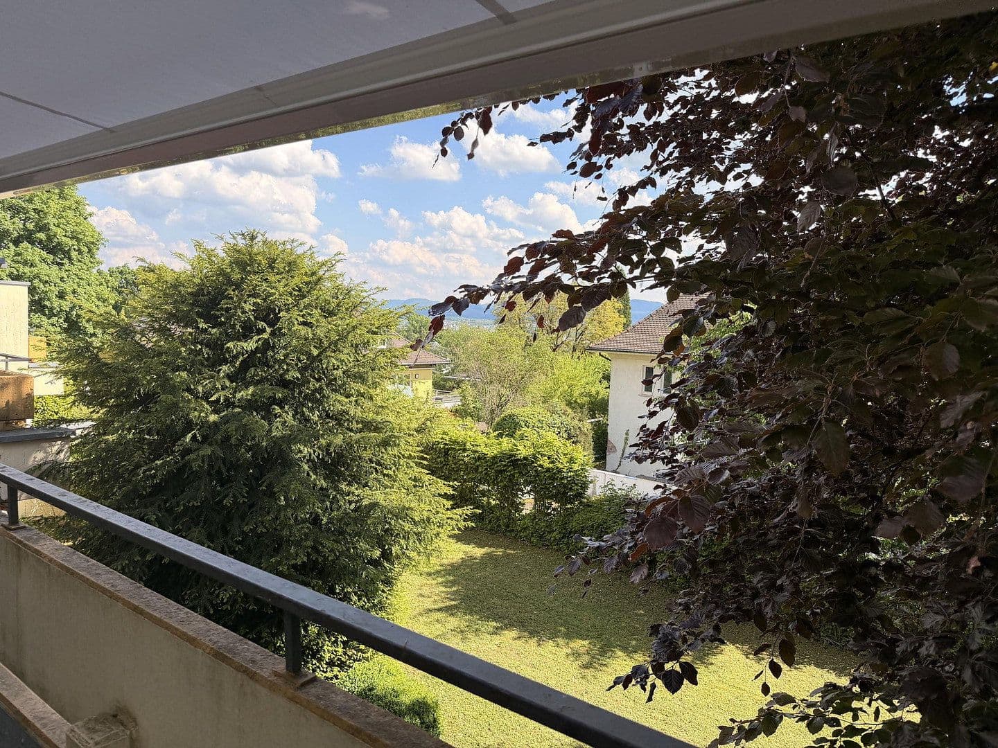 Prenájom bytu 3-izbový 115 m², Göppingen, Bádensko-Wurttembersko Prenájom bytu 3-izbový 115 m², Göppingen, Bádensko-Wurttembersko