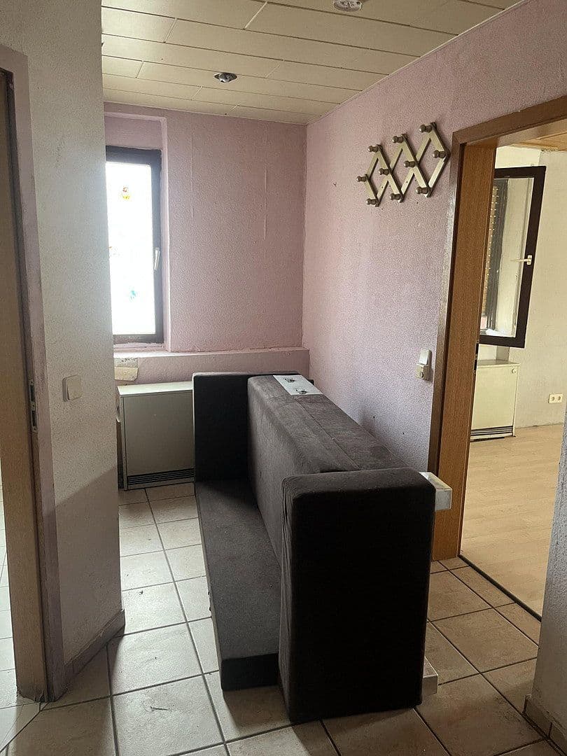 Prenájom bytu 3-izbový 102 m², Dorf Str.36, Löf, Porýnie-Falcko Prenájom bytu 3-izbový 102 m², Dorf Str.36, Löf, Porýnie-Falcko