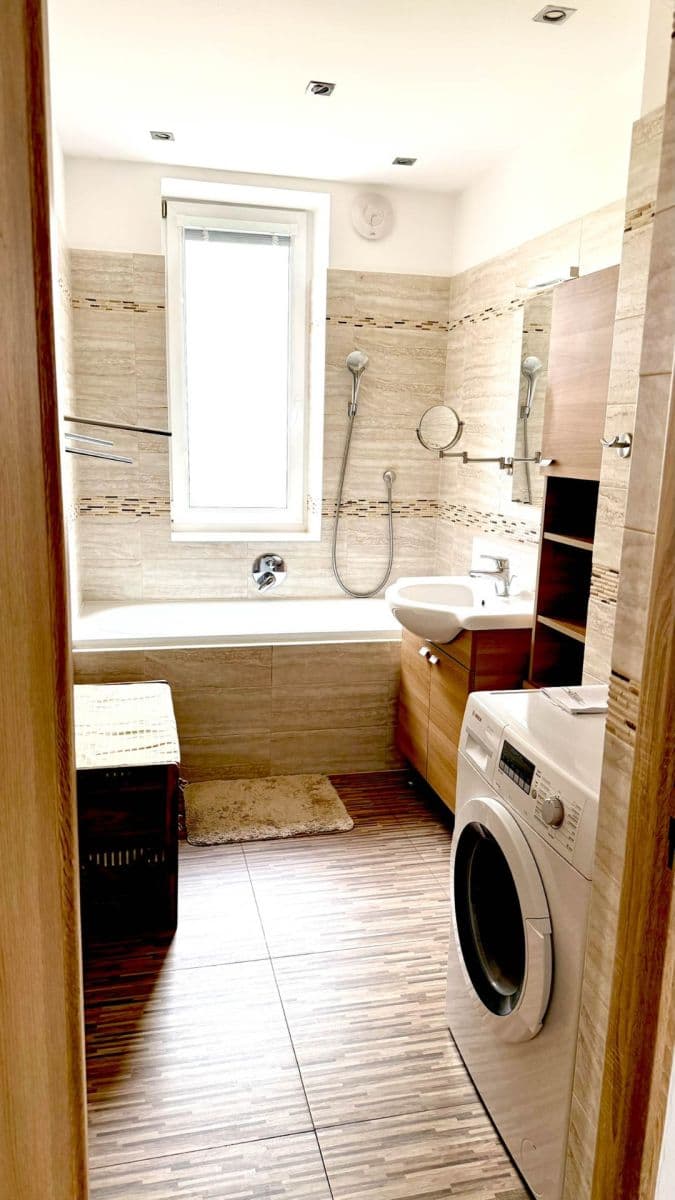Prenájom domu 206 m², pozemek 409 m², Zborovská, Ústí nad Orlicí, Pardubický kraj Prenájom domu 206 m², pozemek 409 m², Zborovská, Ústí nad Orlicí, Pardubický kraj