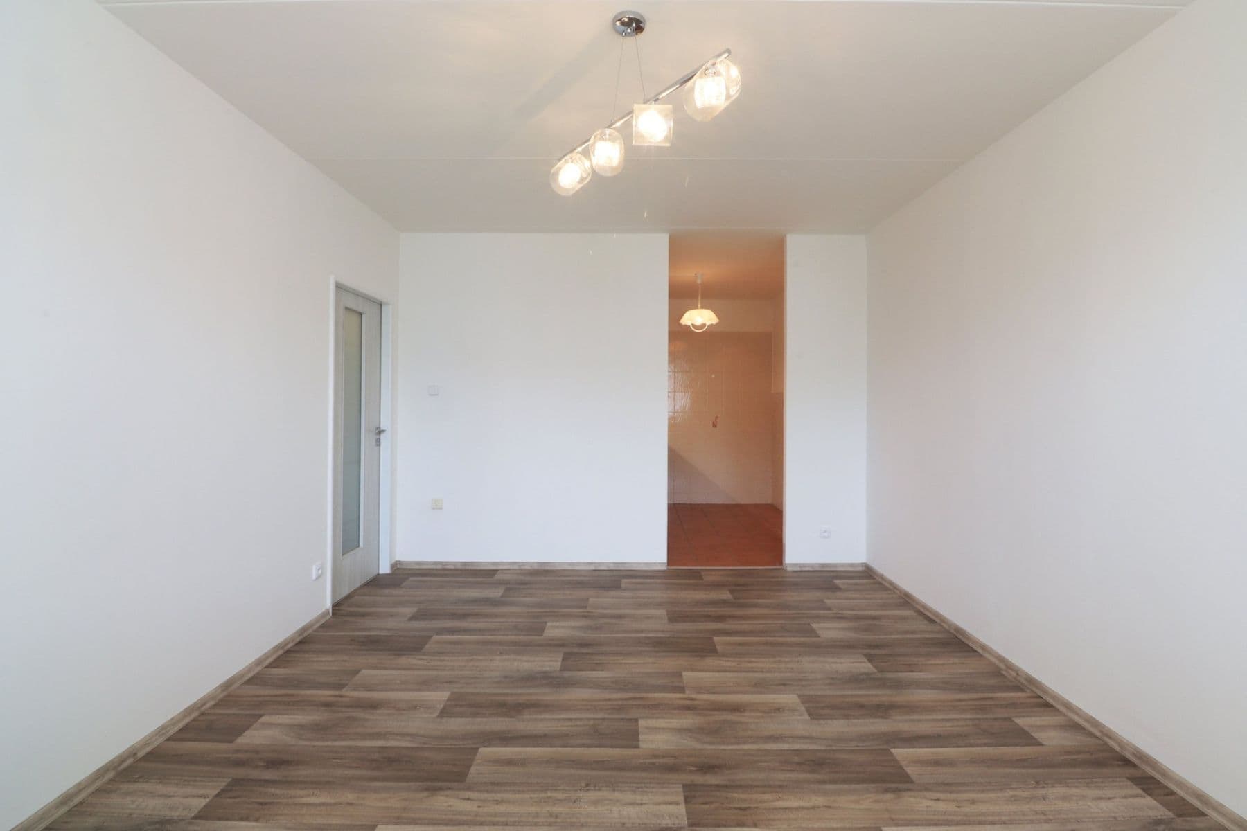 Prenájom bytu 3-izbový 64 m², Malotická, Praha, Praha Prenájom bytu 3-izbový 64 m², Malotická, Praha, Praha