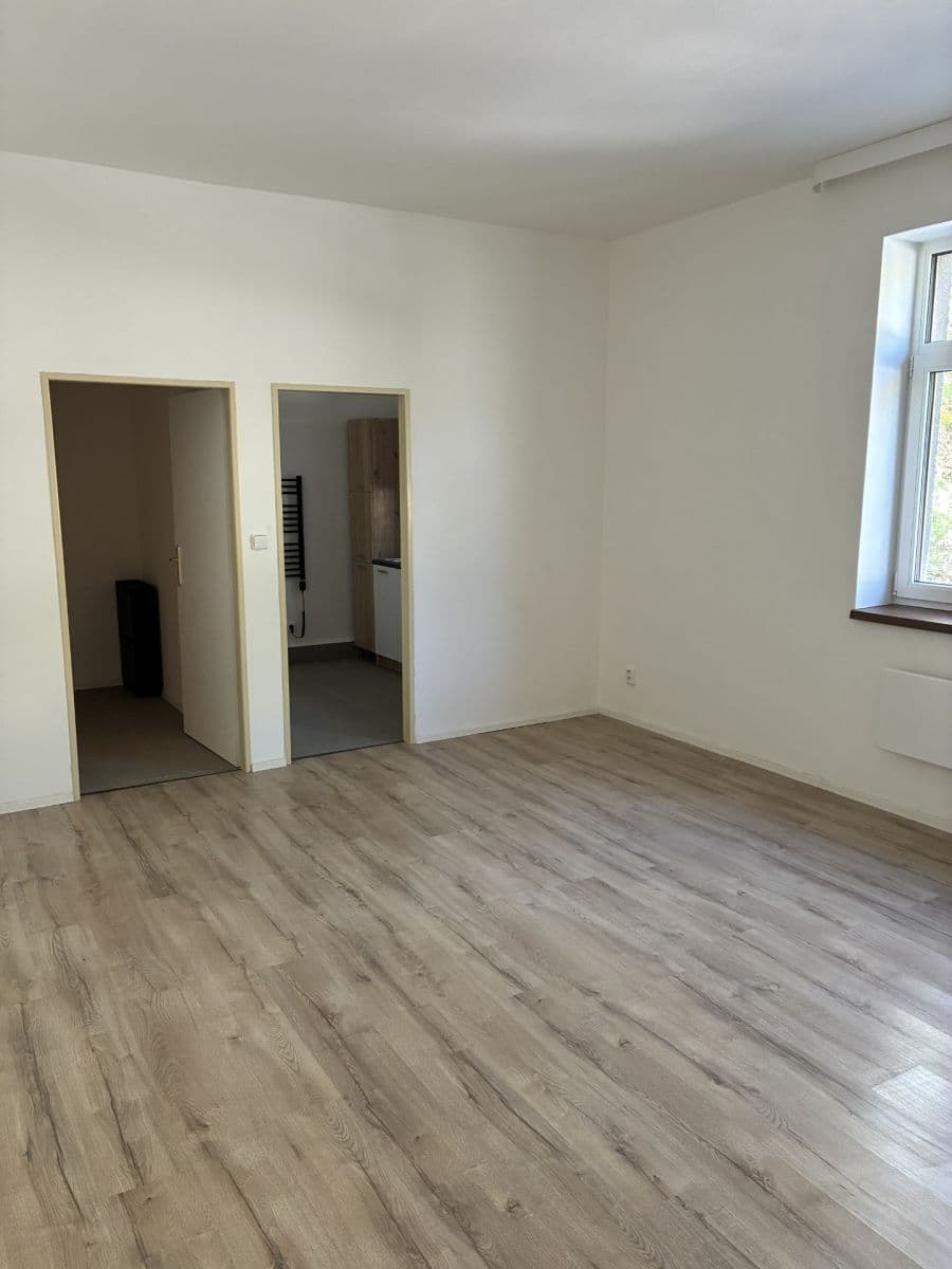 Prenájom bytu 2-izbový 52 m², Postupice, Středočeský kraj Prenájom bytu 2-izbový 52 m², Postupice, Středočeský kraj