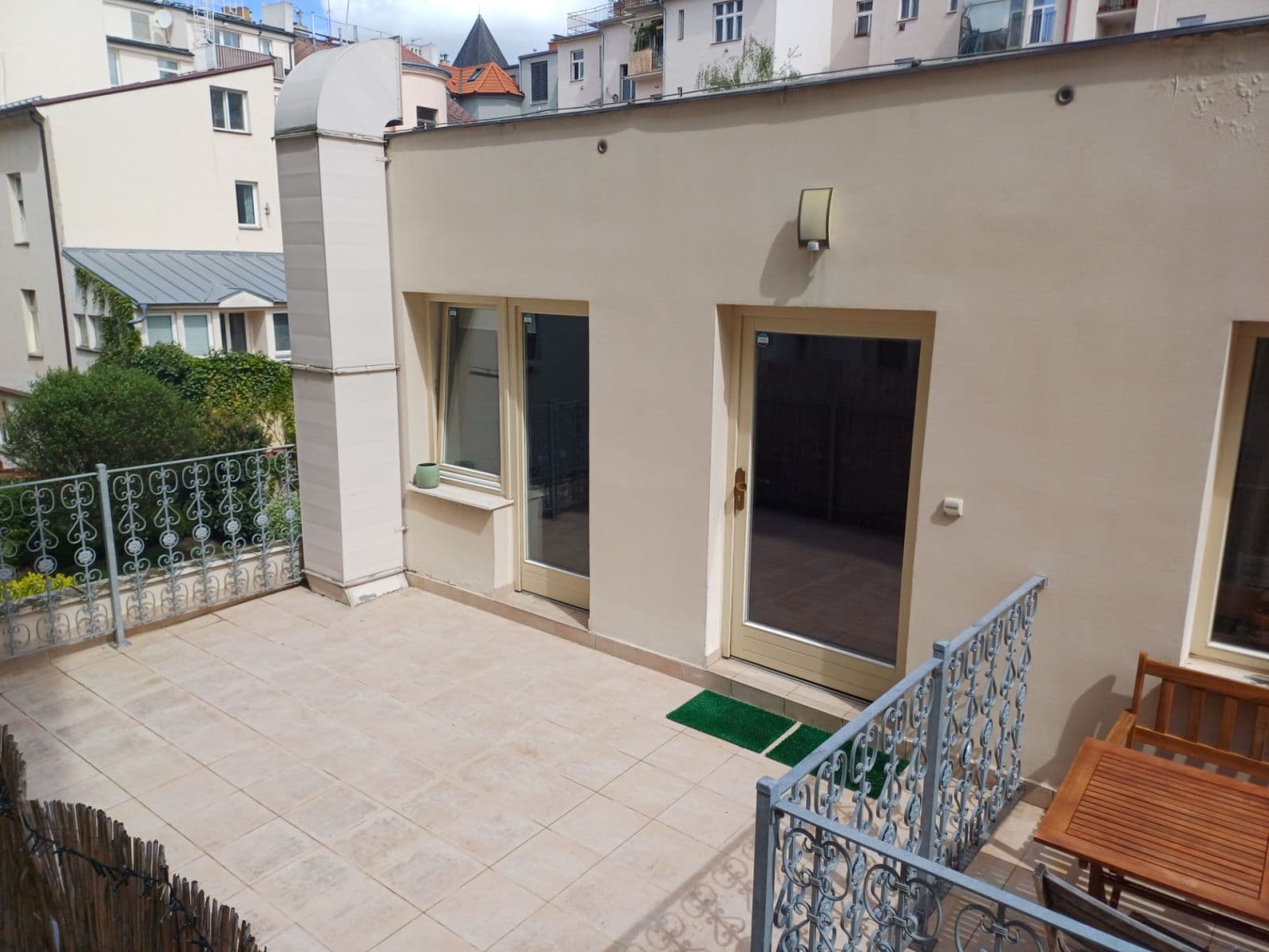 Prenájom bytu 2-izbový 38 m², Korunovační, Praha, Praha Prenájom bytu 2-izbový 38 m², Korunovační, Praha, Praha