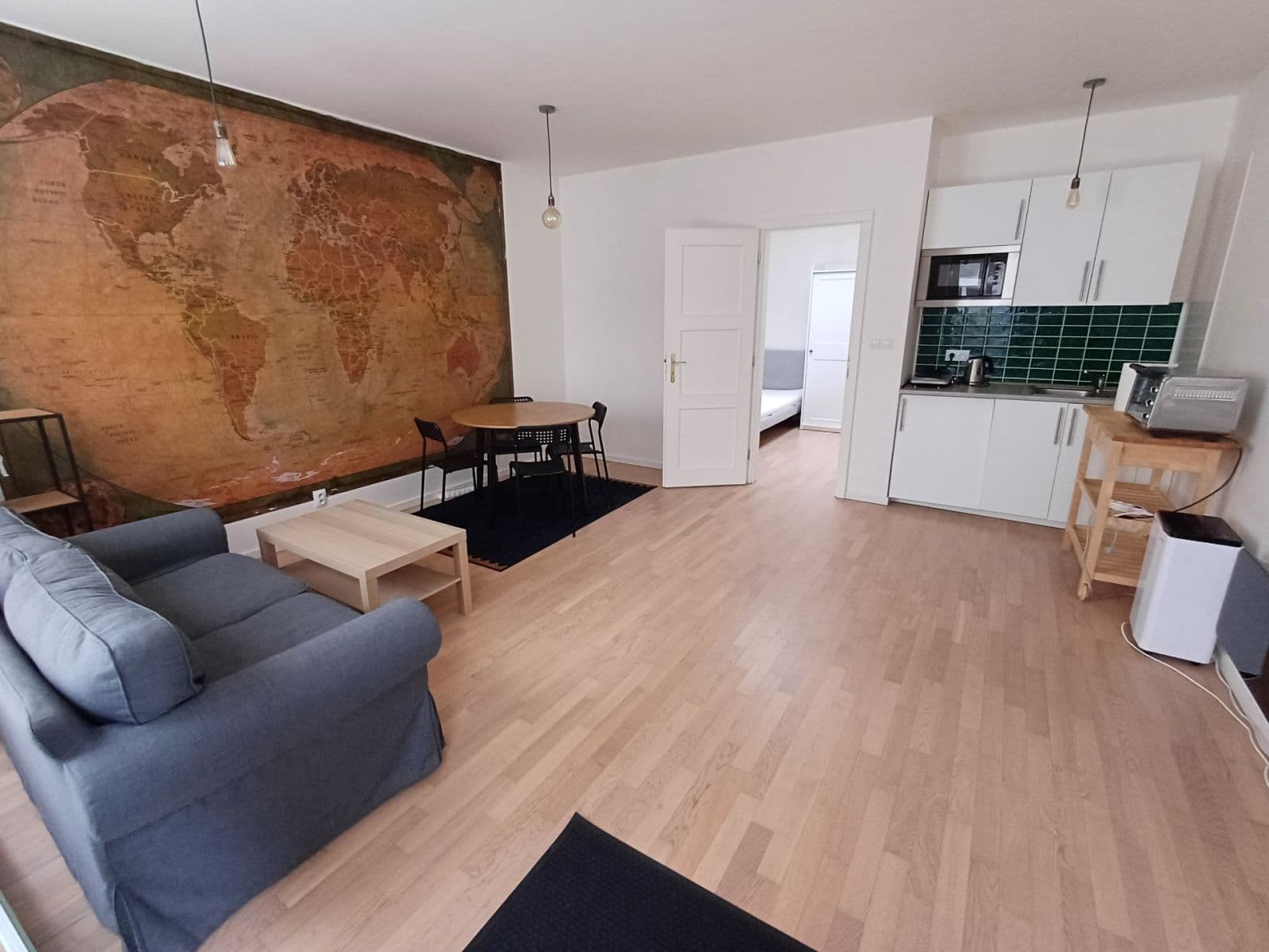 Prenájom bytu 2-izbový 38 m², Korunovační, Praha, Praha Prenájom bytu 2-izbový 38 m², Korunovační, Praha, Praha