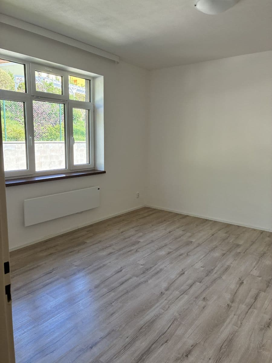Prenájom bytu 2-izbový 44 m², Postupice, Středočeský kraj Prenájom bytu 2-izbový 44 m², Postupice, Středočeský kraj