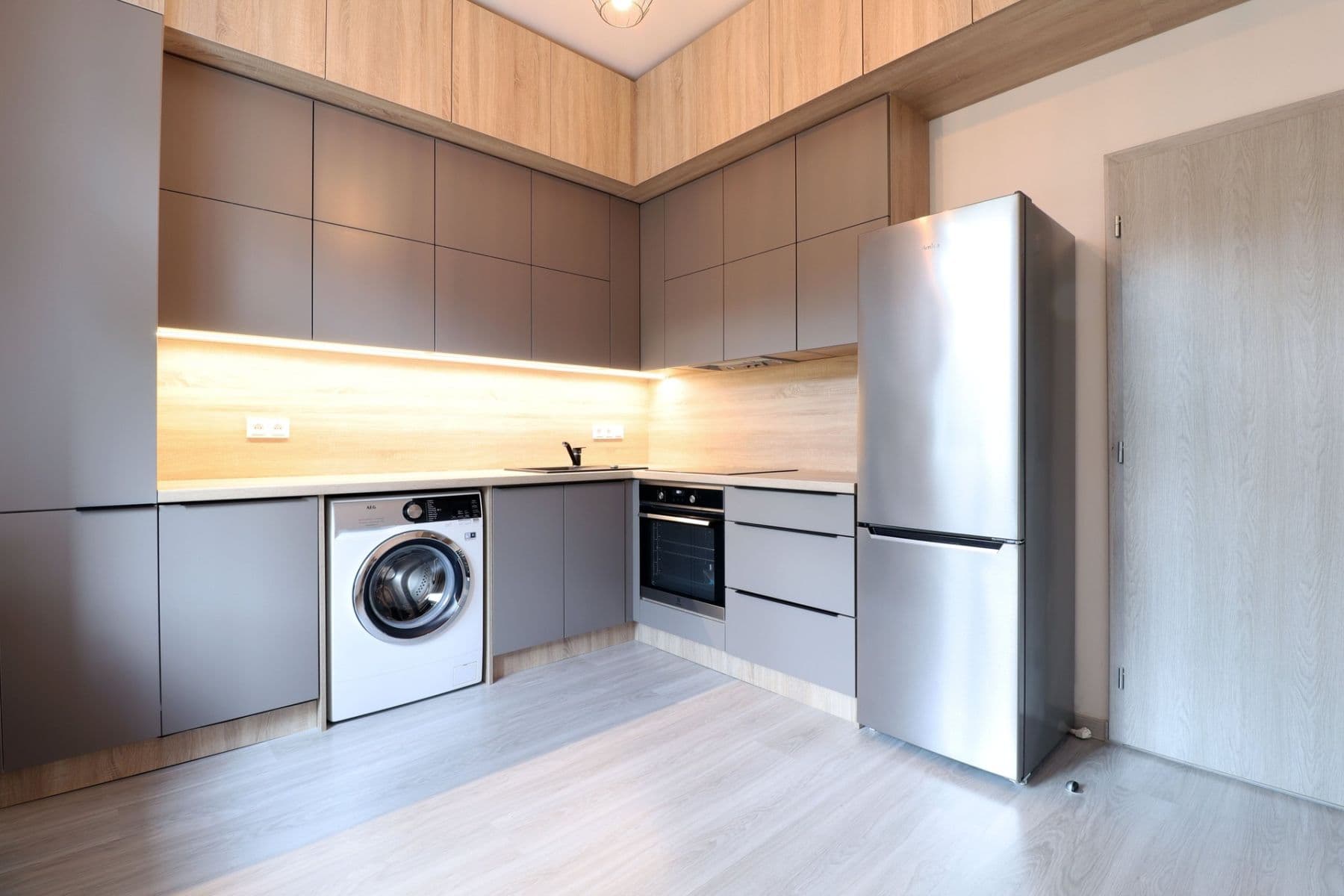 Prenájom bytu 1-izbový 31 m², Košická, Praha, Praha Prenájom bytu 1-izbový 31 m², Košická, Praha, Praha