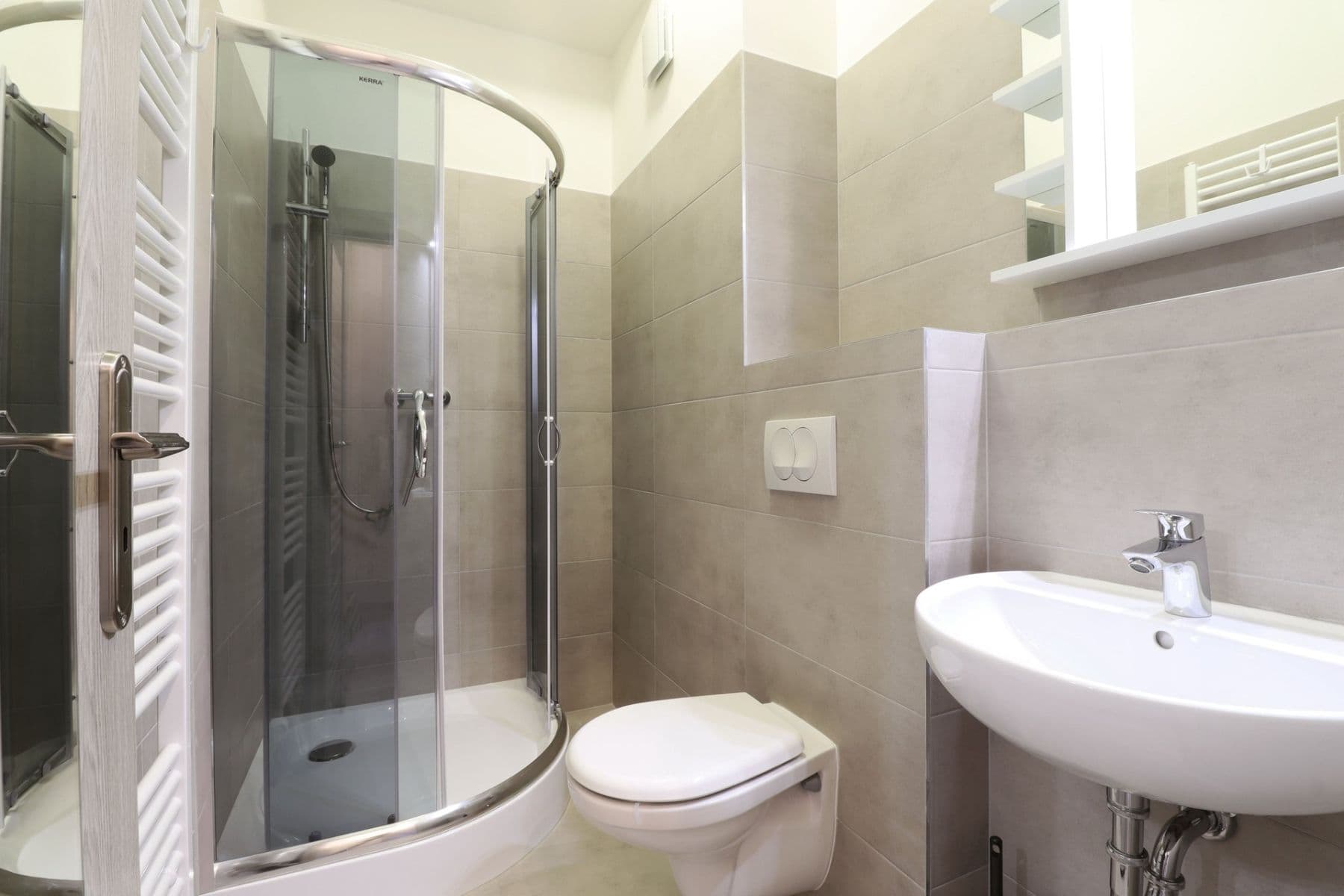 Prenájom bytu 1-izbový 31 m², Košická, Praha, Praha Prenájom bytu 1-izbový 31 m², Košická, Praha, Praha