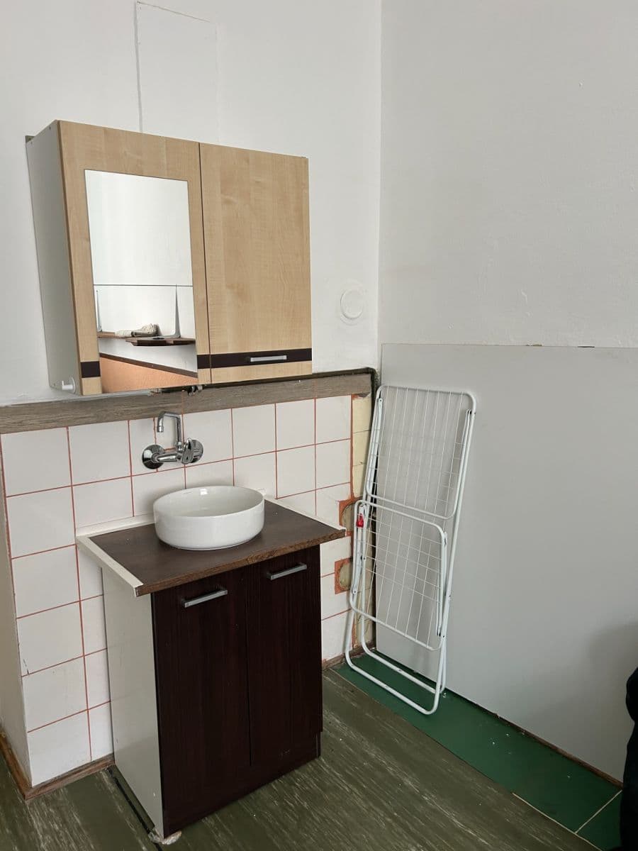 Prenájom bytu 16 m², Novákových, Praha, Praha Prenájom bytu 16 m², Novákových, Praha, Praha