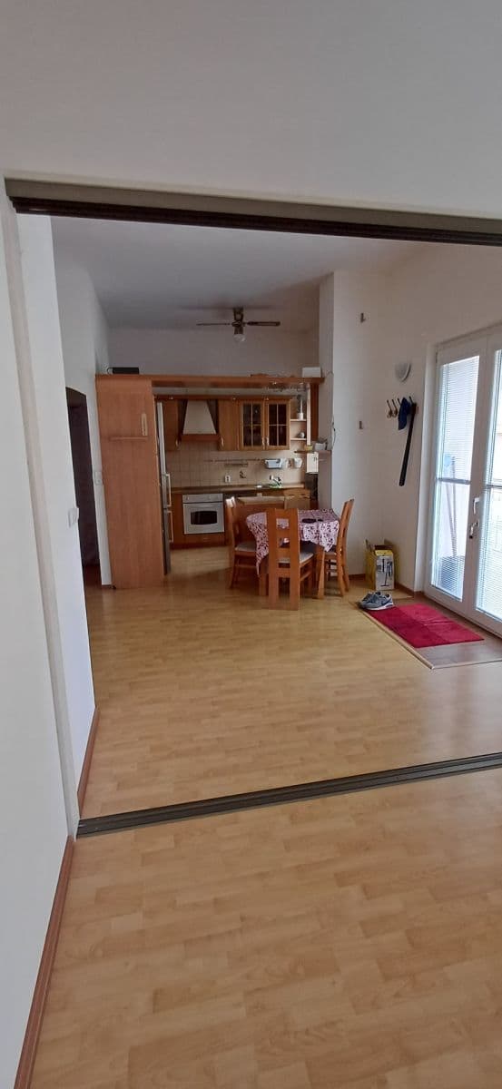 Prenájom bytu 2-izbový 65 m², Jana Morávka, Jílové u Prahy, Středočeský kraj Prenájom bytu 2-izbový 65 m², Jana Morávka, Jílové u Prahy, Středočeský kraj