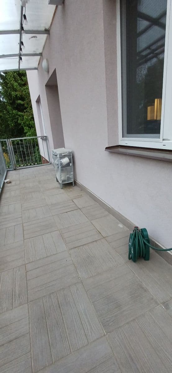 Prenájom bytu 2-izbový 65 m², Jana Morávka, Jílové u Prahy, Středočeský kraj Prenájom bytu 2-izbový 65 m², Jana Morávka, Jílové u Prahy, Středočeský kraj