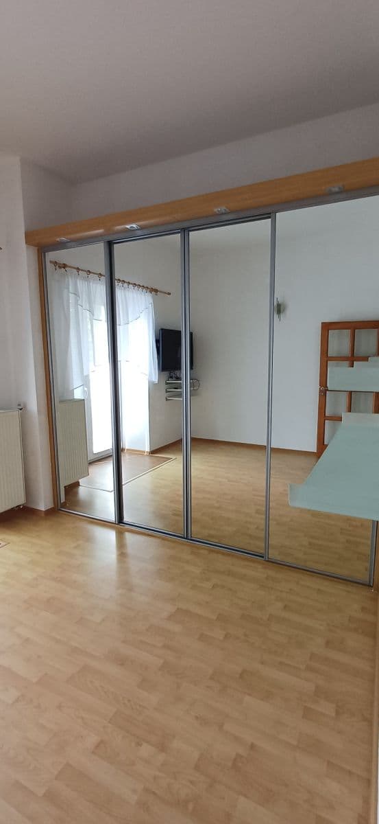 Prenájom bytu 2-izbový 65 m², Jana Morávka, Jílové u Prahy, Středočeský kraj Prenájom bytu 2-izbový 65 m², Jana Morávka, Jílové u Prahy, Středočeský kraj