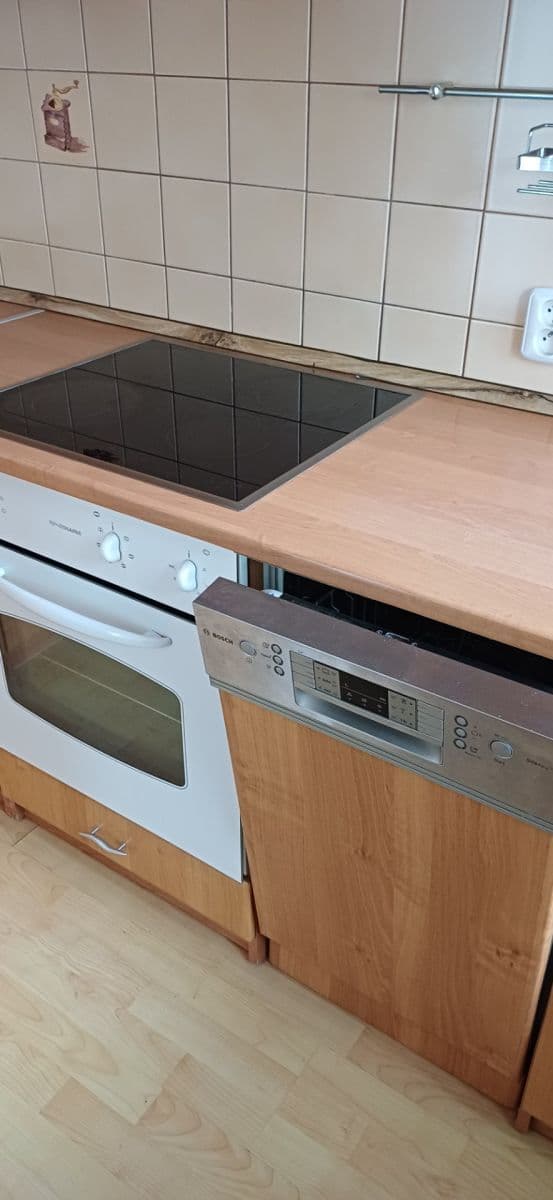 Prenájom bytu 2-izbový 65 m², Jana Morávka, Jílové u Prahy, Středočeský kraj Prenájom bytu 2-izbový 65 m², Jana Morávka, Jílové u Prahy, Středočeský kraj
