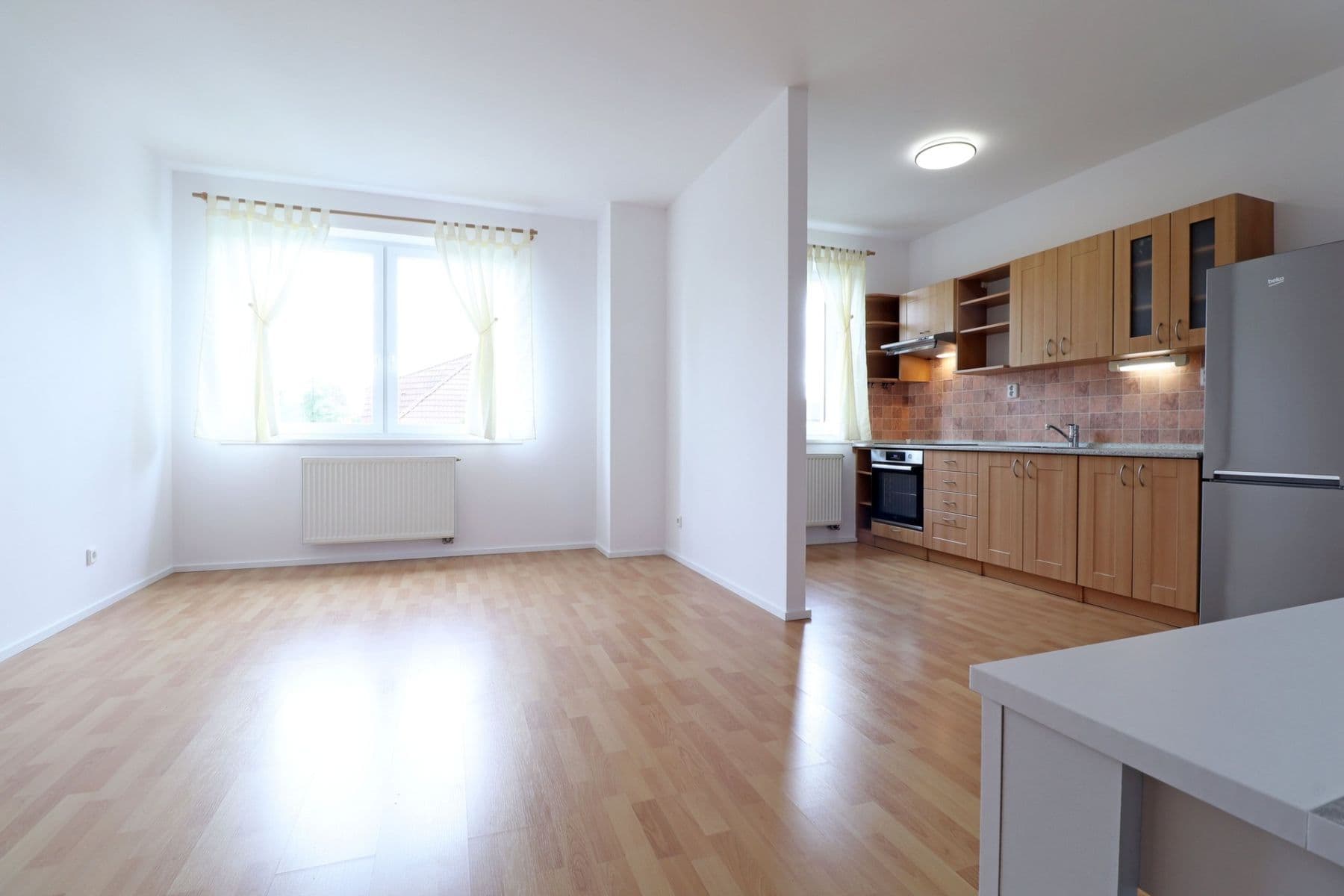 Prenájom bytu 2-izbový 54 m², Revoluční, Šestajovice, Středočeský kraj Prenájom bytu 2-izbový 54 m², Revoluční, Šestajovice, Středočeský kraj