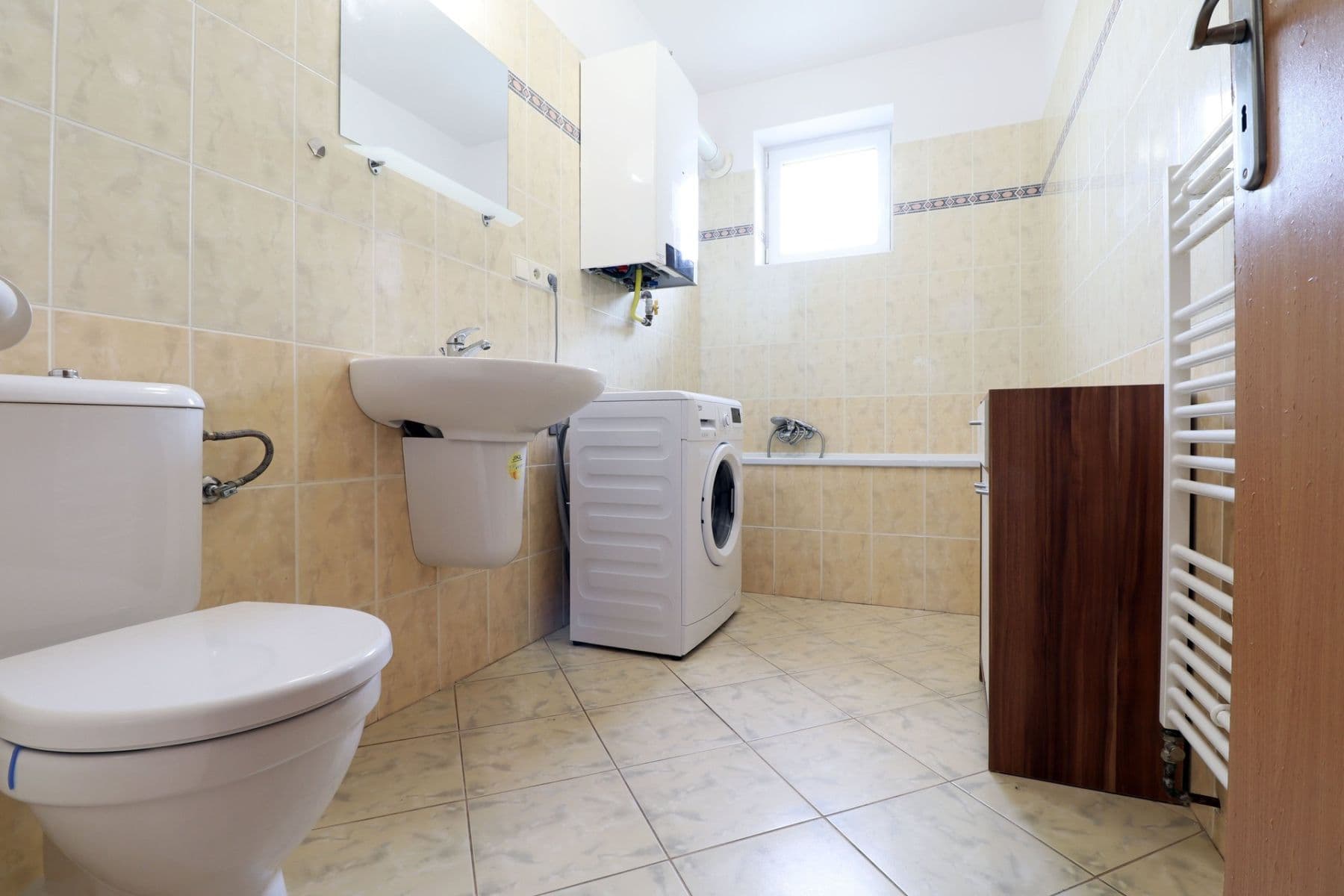Prenájom bytu 2-izbový 54 m², Revoluční, Šestajovice, Středočeský kraj Prenájom bytu 2-izbový 54 m², Revoluční, Šestajovice, Středočeský kraj