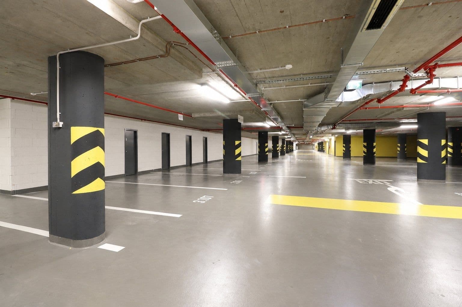 Prenájom garáže 15 m², Sokolovská, Praha, Praha Prenájom garáže 15 m², Sokolovská, Praha, Praha