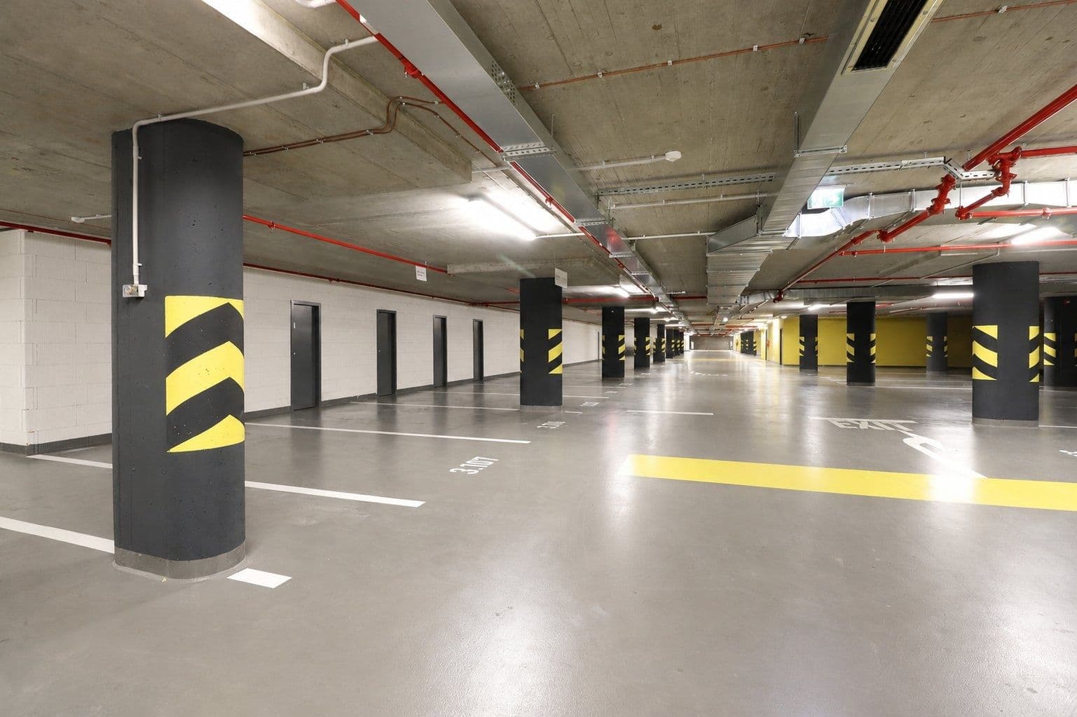 Prenájom garáže 15 m², Sokolovská, Praha, Praha Prenájom garáže 15 m², Sokolovská, Praha, Praha