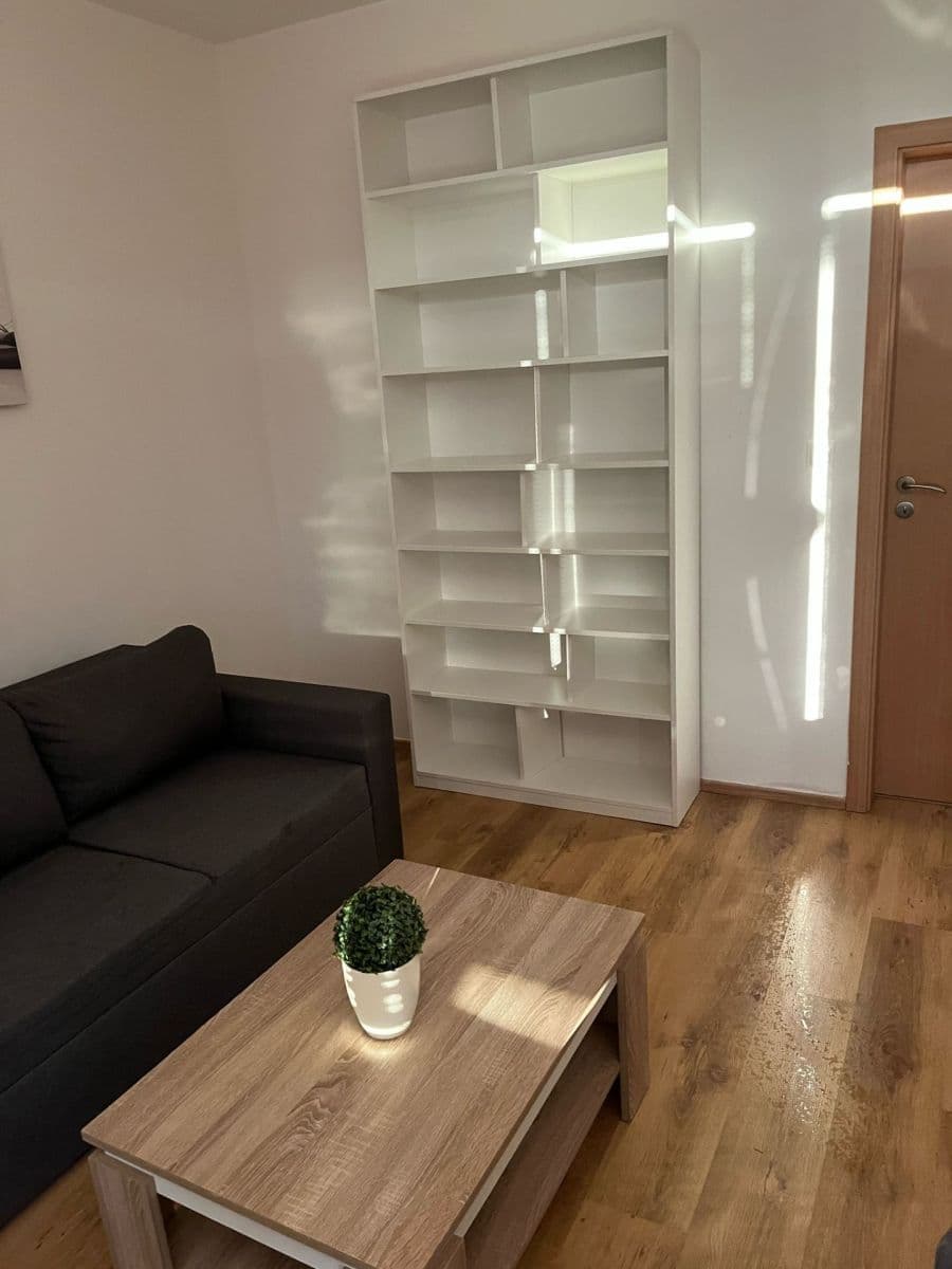 Prenájom bytu 2-izbový 54 m², Nepelova, Praha, Praha Prenájom bytu 2-izbový 54 m², Nepelova, Praha, Praha