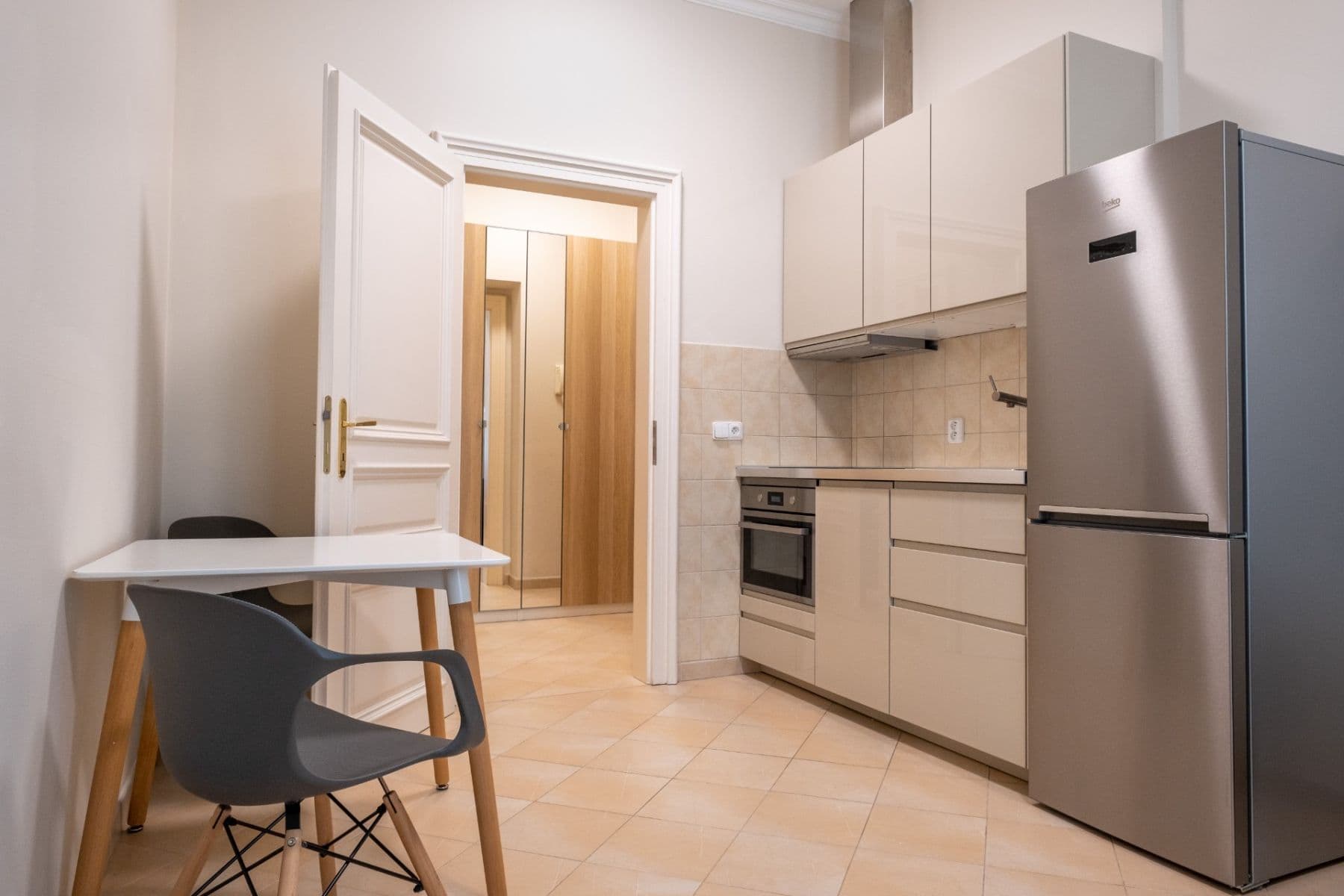 Prenájom bytu 1-izbový 38 m², Křižíkova, Praha, Praha Prenájom bytu 1-izbový 38 m², Křižíkova, Praha, Praha