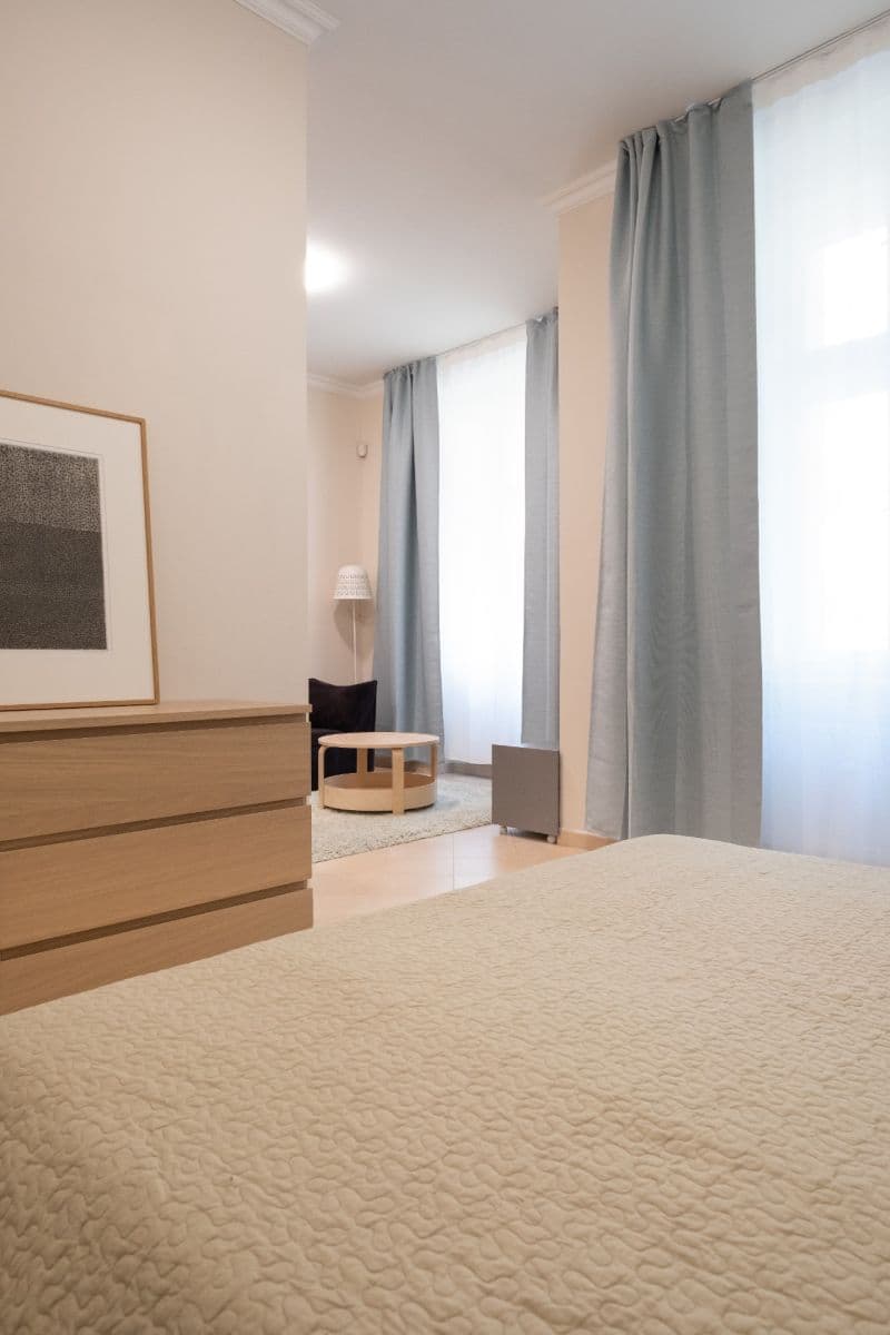 Prenájom bytu 1-izbový 38 m², Křižíkova, Praha, Praha Prenájom bytu 1-izbový 38 m², Křižíkova, Praha, Praha