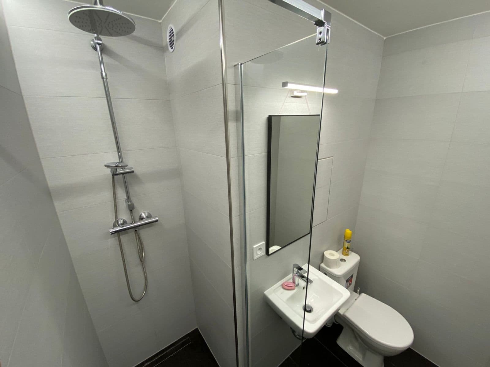 Prenájom bytu Garsoniéra 23 m², Kyselova, Praha, Praha Prenájom bytu Garsoniéra 23 m², Kyselova, Praha, Praha
