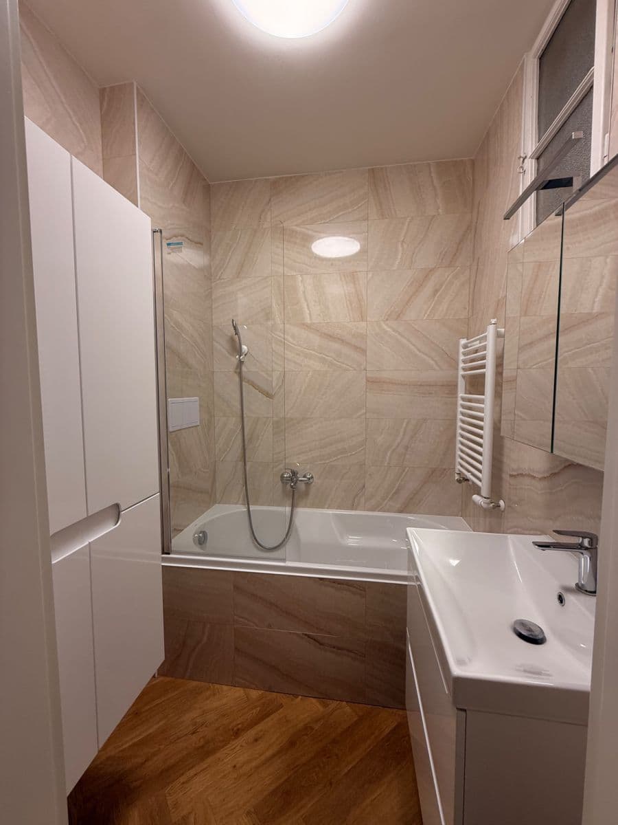 Prenájom bytu 2-izbový 64 m², Kubelíkova, Praha, Praha Prenájom bytu 2-izbový 64 m², Kubelíkova, Praha, Praha