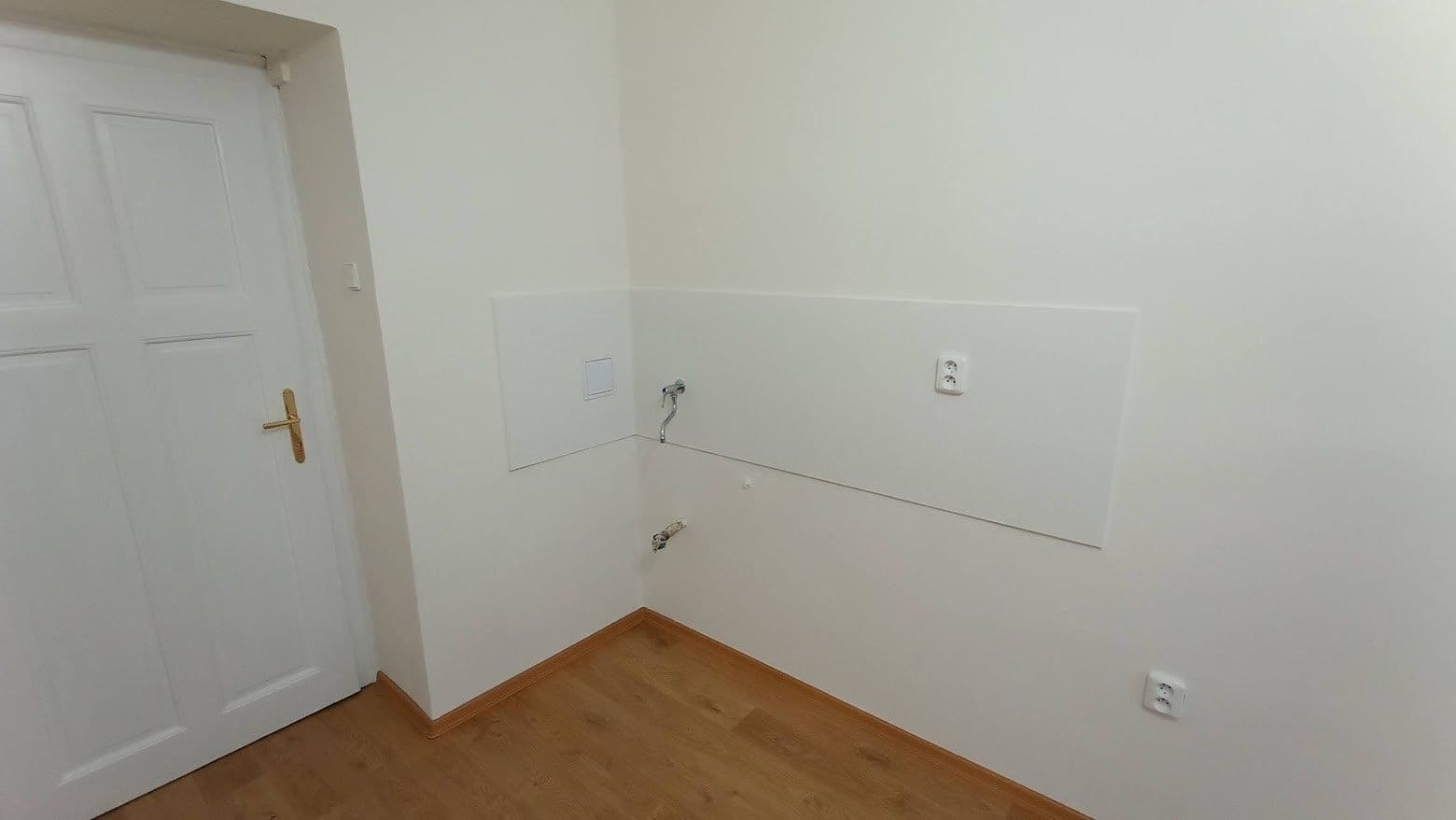 Prenájom bytu 1-izbový 15 m², Rostovská, Praha, Praha Prenájom bytu 1-izbový 15 m², Rostovská, Praha, Praha
