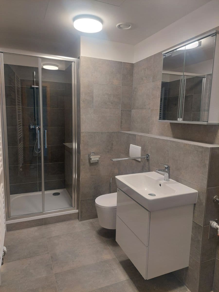 Prenájom bytu 1-izbový 31 m², U Továren, Praha, Praha Prenájom bytu 1-izbový 31 m², U Továren, Praha, Praha