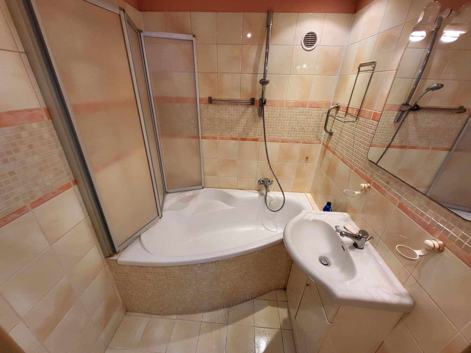 Predaj bytu 2-izbový 57 m², Obránců míru, Třebíč, Kraj Vysočina Predaj bytu 2-izbový 57 m², Obránců míru, Třebíč, Kraj Vysočina