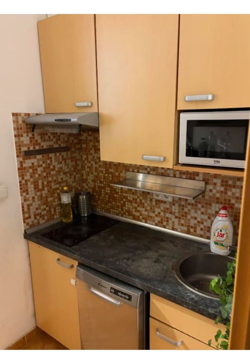 Prenájom bytu 2-izbový 38 m², Sazovická, Praha, Praha Prenájom bytu 2-izbový 38 m², Sazovická, Praha, Praha
