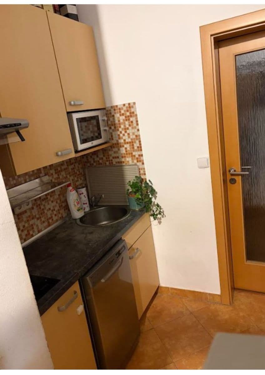 Prenájom bytu 2-izbový 38 m², Sazovická, Praha, Praha Prenájom bytu 2-izbový 38 m², Sazovická, Praha, Praha