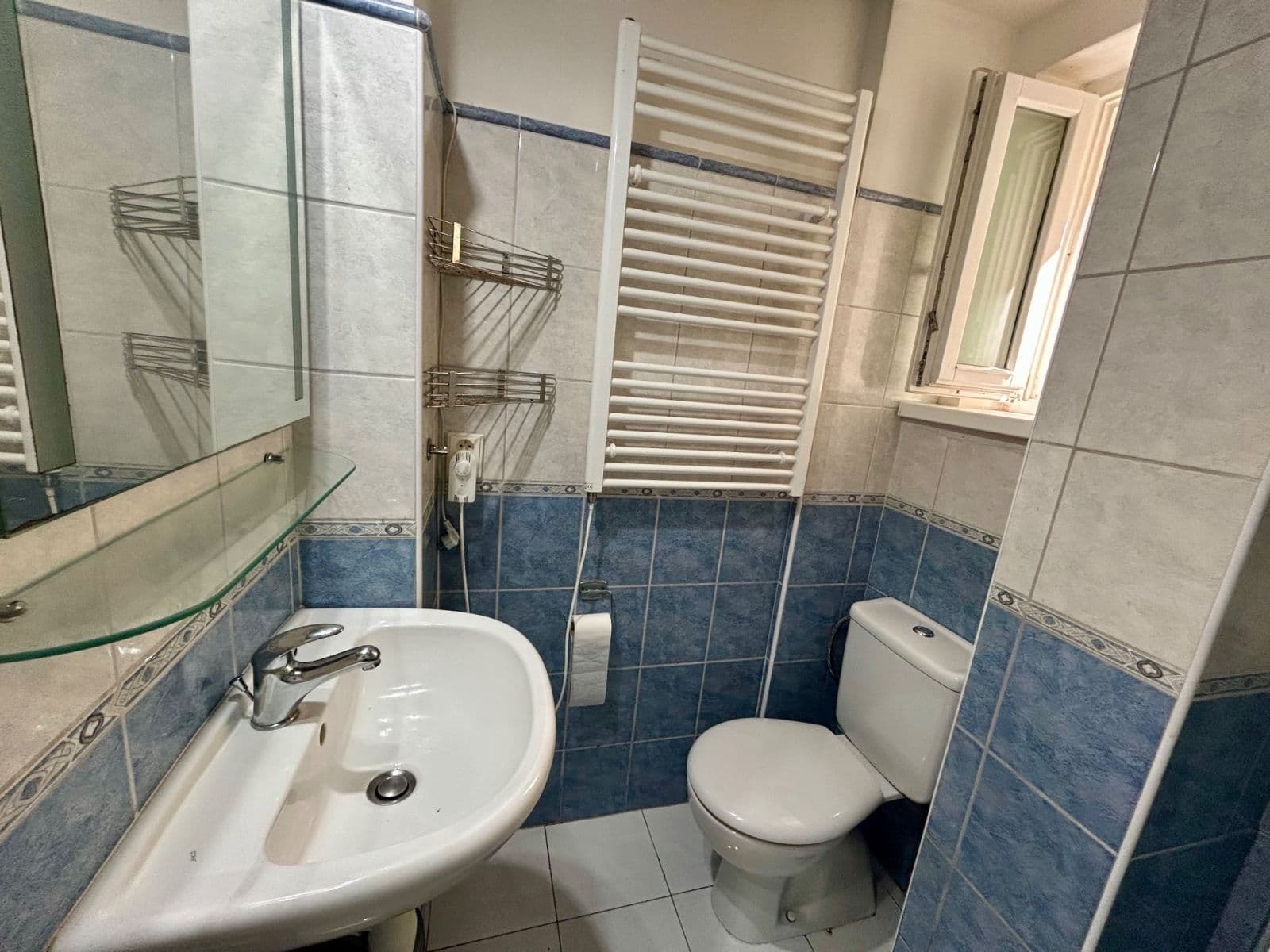 Prenájom bytu 1-izbový 38 m², U Uranie, Praha, Praha Prenájom bytu 1-izbový 38 m², U Uranie, Praha, Praha
