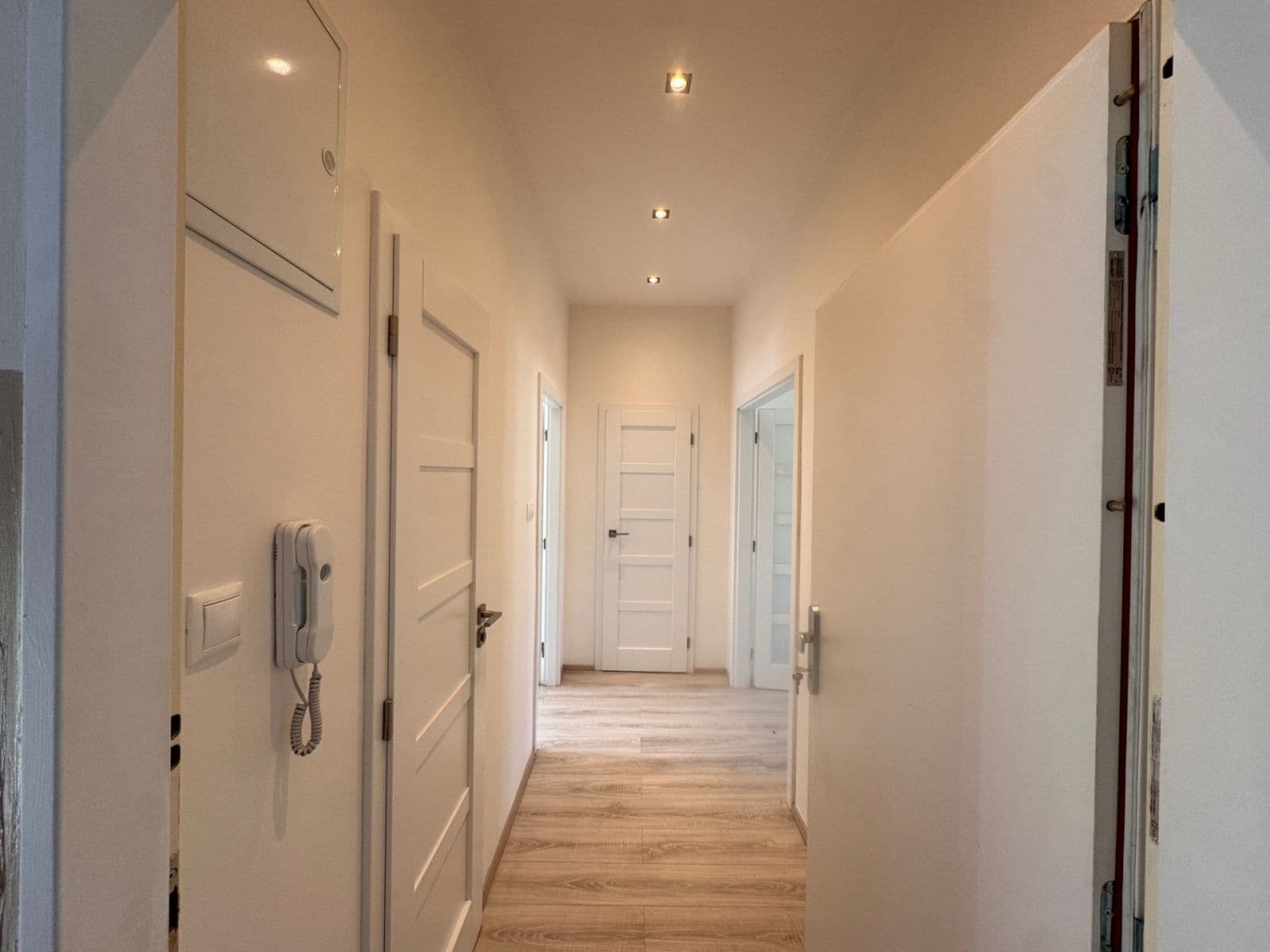 Prenájom bytu 1-izbový 45 m², Jana Zajíce, Praha, Praha Prenájom bytu 1-izbový 45 m², Jana Zajíce, Praha, Praha