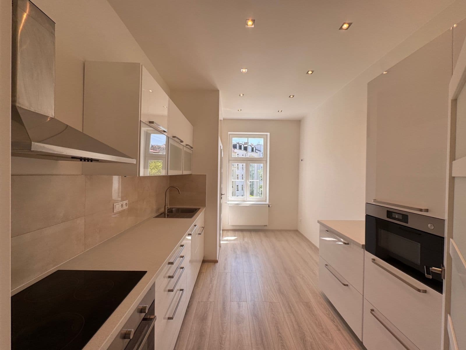Prenájom bytu 1-izbový 45 m², Jana Zajíce, Praha, Praha Prenájom bytu 1-izbový 45 m², Jana Zajíce, Praha, Praha