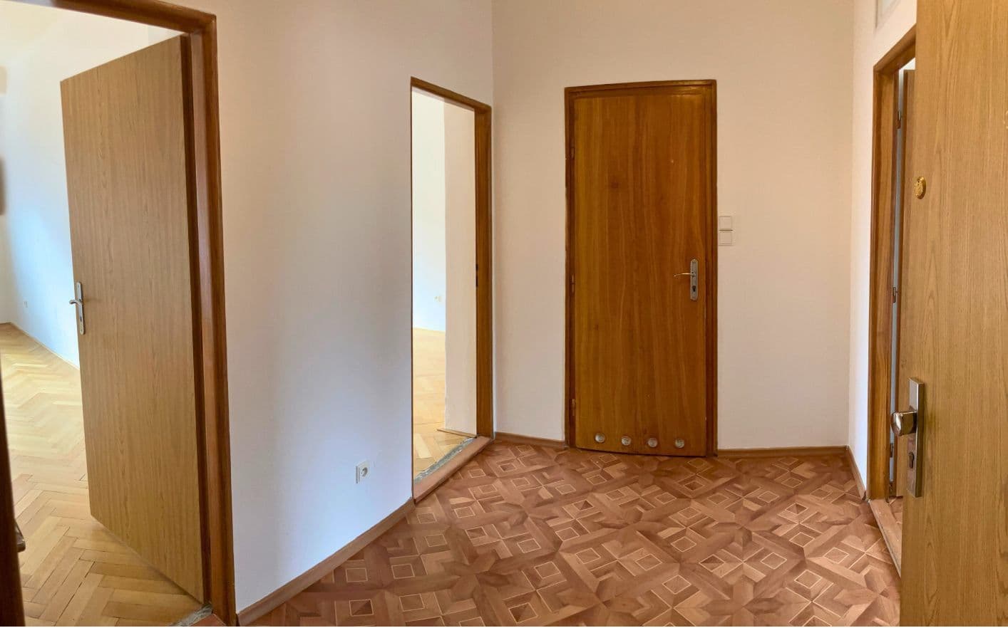 Prenájom bytu 2-izbový 69 m², Šmejkalova, Brno, Jihomoravský kraj Prenájom bytu 2-izbový 69 m², Šmejkalova, Brno, Jihomoravský kraj