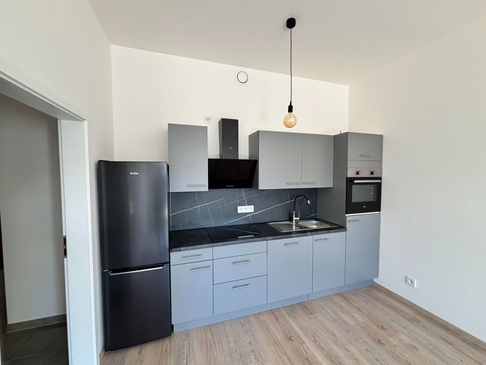 Prenájom bytu 2-izbový 45 m², U Továren, Praha, Praha Prenájom bytu 2-izbový 45 m², U Továren, Praha, Praha