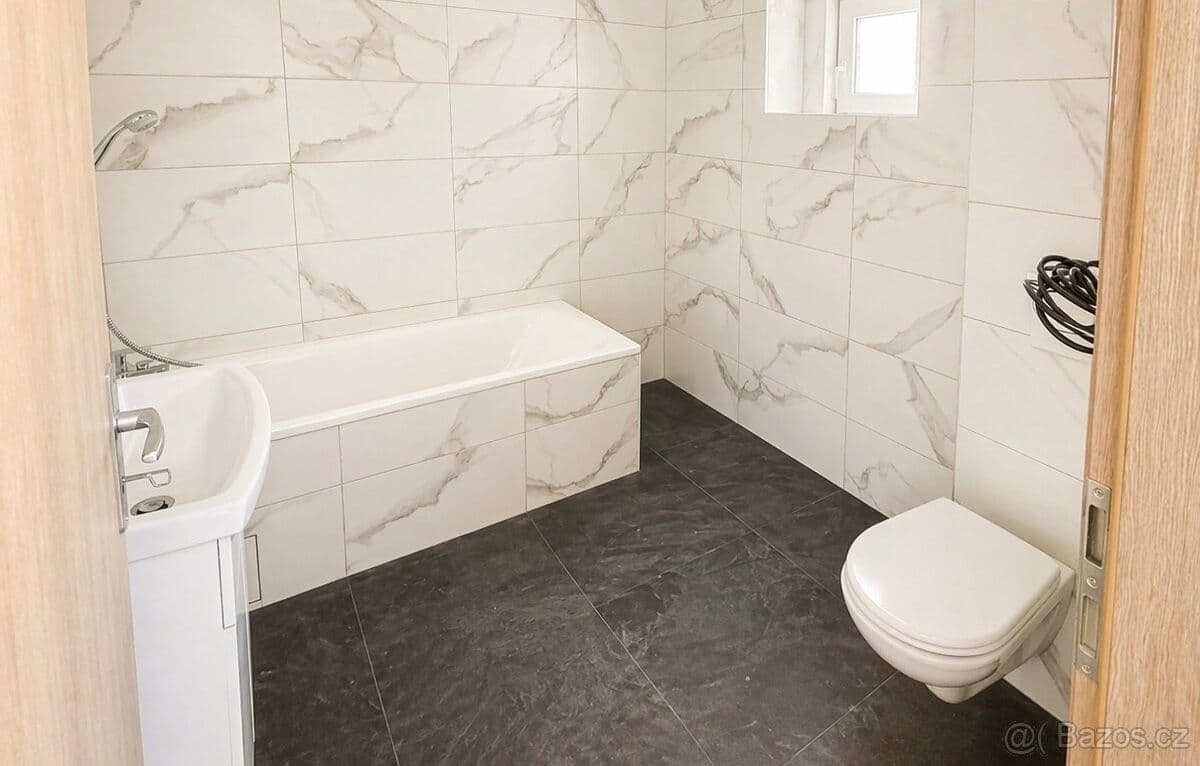 Predaj domu 150 m², pozemek 290 m², Hluboká, Brodce, Středočeský kraj Predaj domu 150 m², pozemek 290 m², Hluboká, Brodce, Středočeský kraj