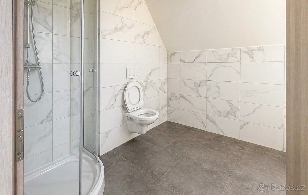 Predaj domu 150 m², pozemek 290 m², Hluboká, Brodce, Středočeský kraj Predaj domu 150 m², pozemek 290 m², Hluboká, Brodce, Středočeský kraj