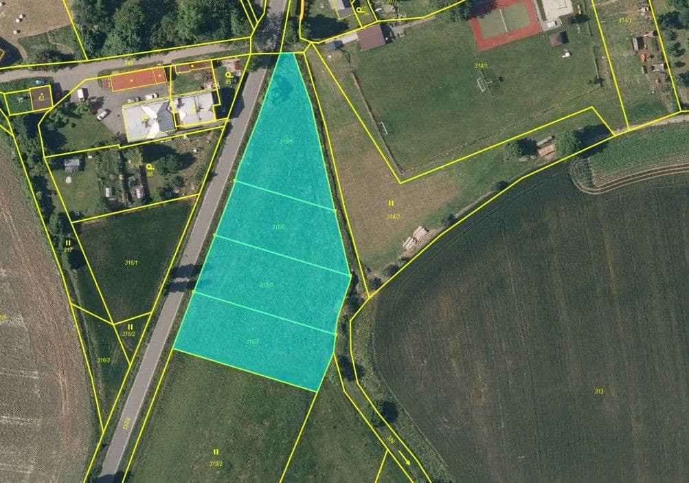 Predaj pozemku 4.400 m², Šípy, Středočeský kraj Predaj pozemku 4.400 m², Šípy, Středočeský kraj