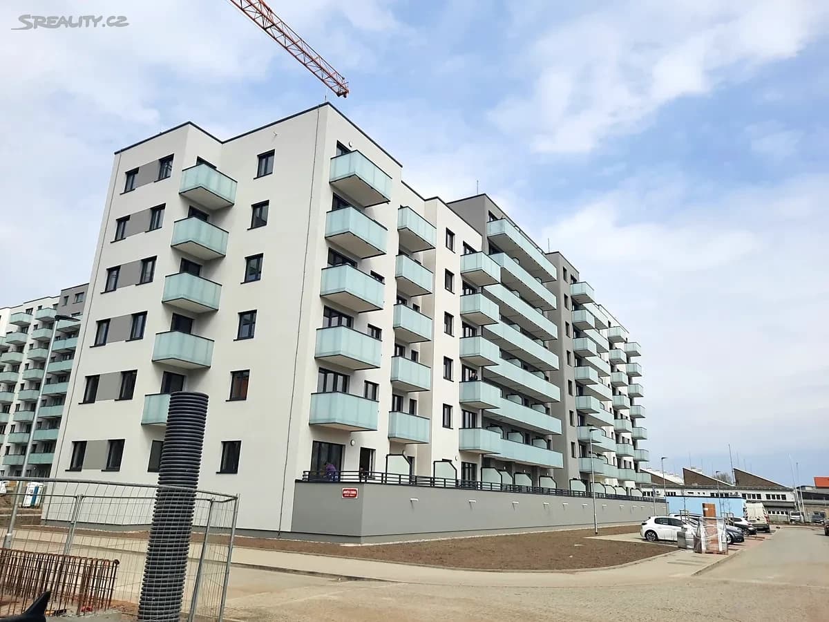 Prenájom bytu 3-izbový 66 m², U Továren, Praha, Praha Prenájom bytu 3-izbový 66 m², U Továren, Praha, Praha