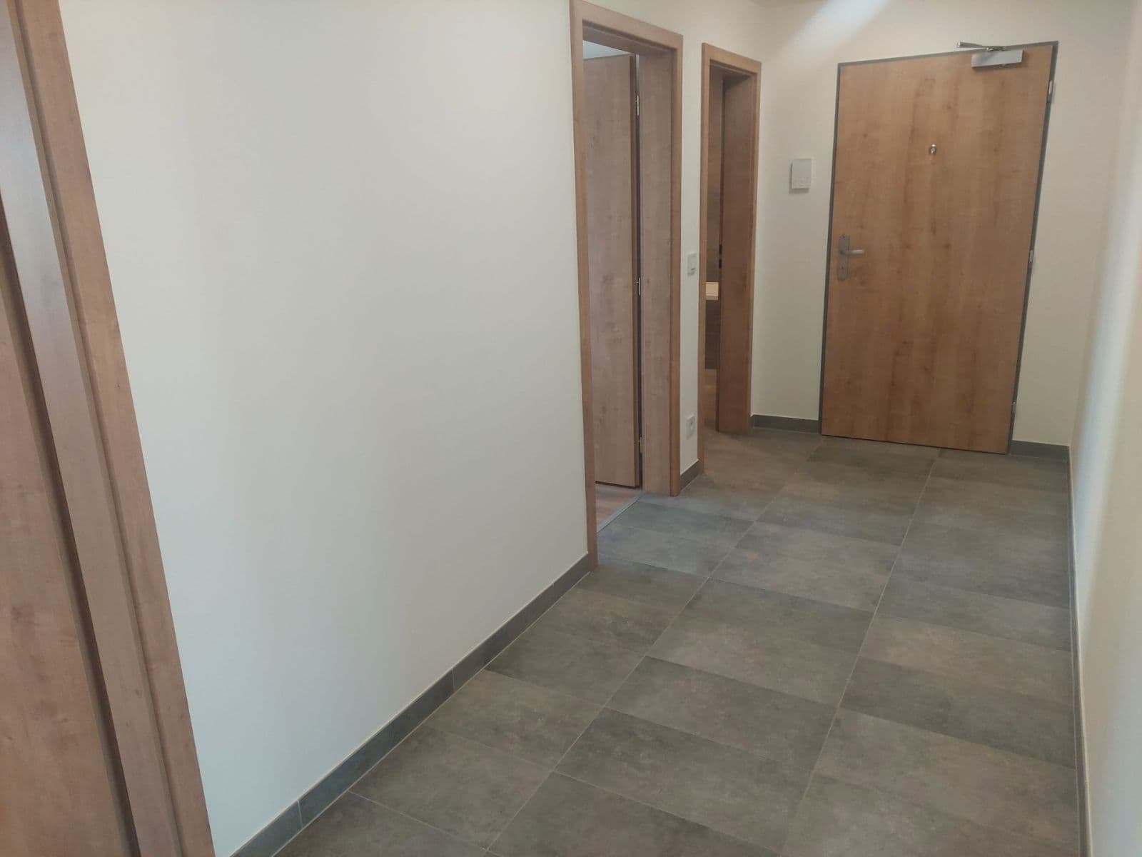 Prenájom bytu 3-izbový 66 m², U Továren, Praha, Praha Prenájom bytu 3-izbový 66 m², U Továren, Praha, Praha